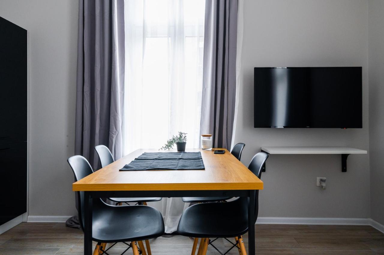 Boutique 2-Bedroom Apartment In Sofia Bagian luar foto