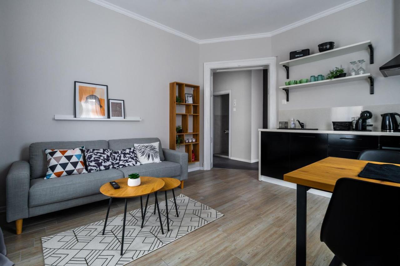 Boutique 2-Bedroom Apartment In Sofia Bagian luar foto